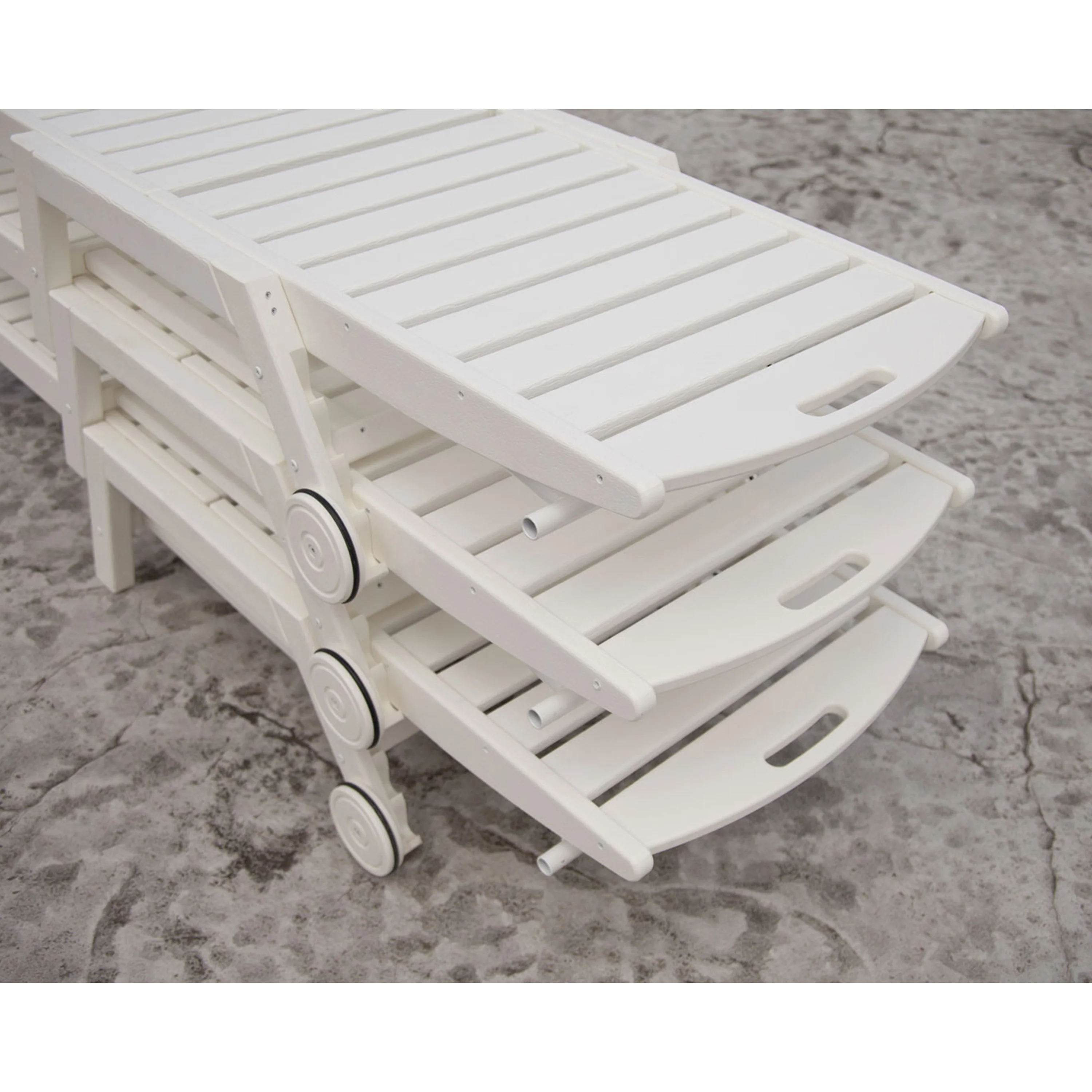 Nautical Chaise with Wheels - Image 12