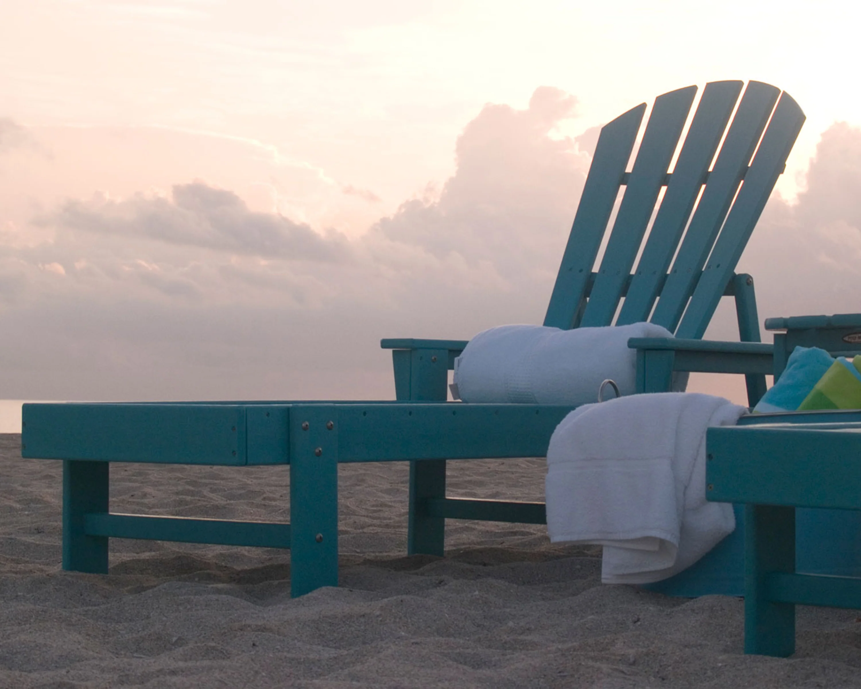 South Beach Chaise - Image 3