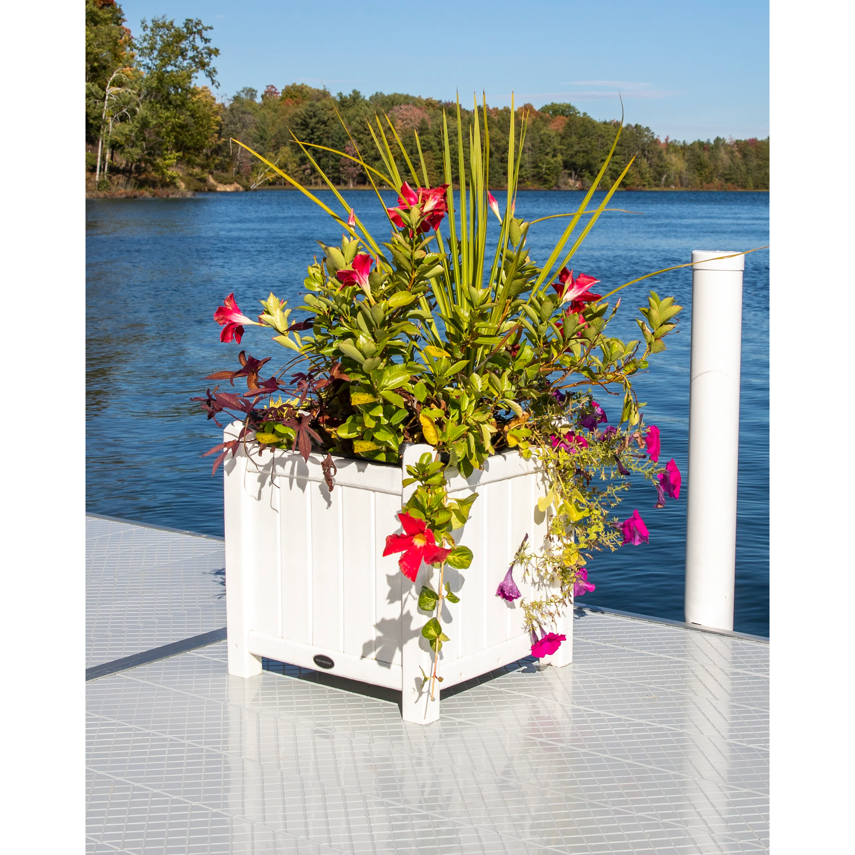 Traditional Garden 16" Planter - Image 8