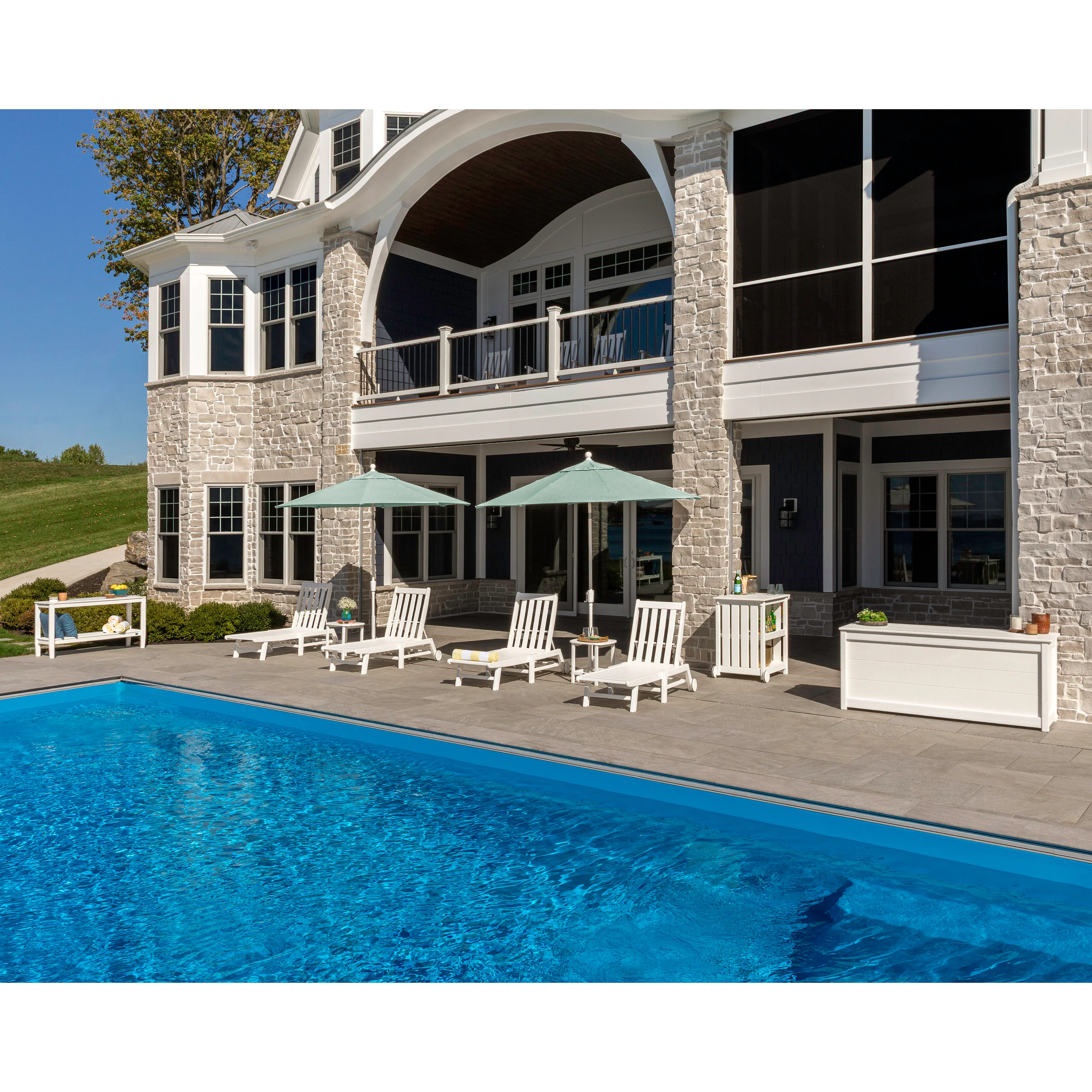 Vineyard Chaise with Wheels - Image 8