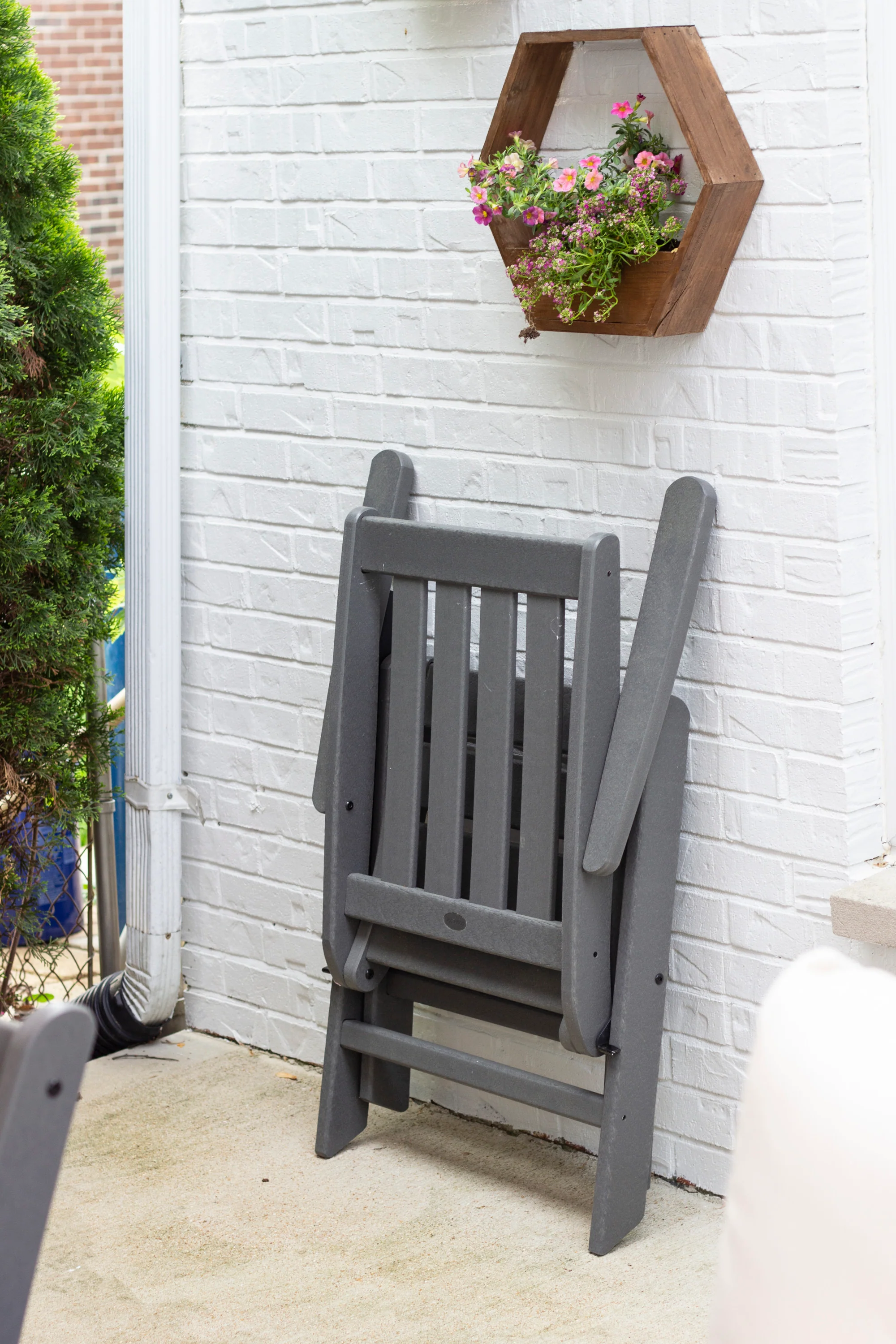 Vineyard Folding Chair 7-Piece Dining Set with Trestle Legs - Image 5